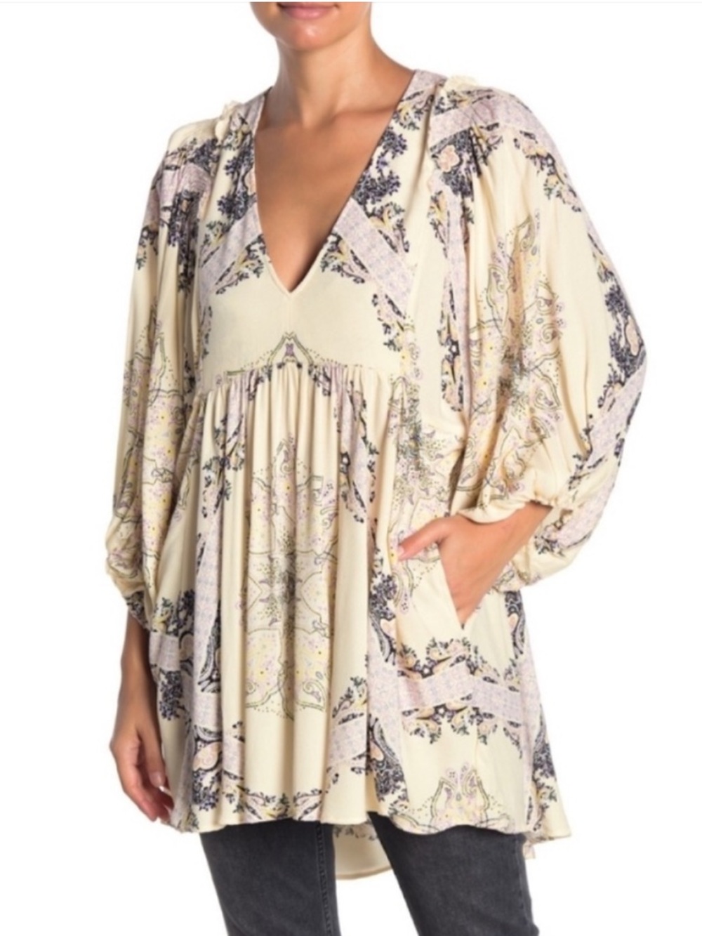 Free People Girl Talk Tunic Top in Ivory Combo, deep V neck, great pockets, EUC